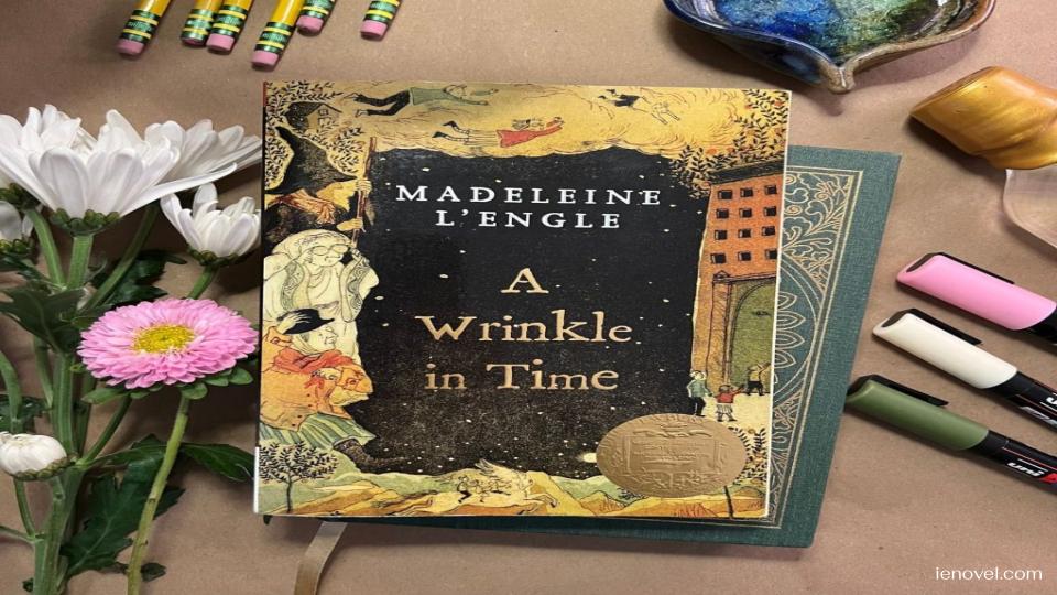 A WRINKLE IN TIME นวนิยายภาพโดย Hope Larson (Madeleine L'Engle) นิยายภาพที่ดัดแปลงจากนิยายวิทยาศาสตร์สุดแหวกแนวและแฟนตาซีคลาสสิกของ Madeleine L'Engle เรื่องA Wrinkle in Time ซึ่งจะกลายเป็นภาพยนตร์ฟอร์มยักษ์มีให้คุณได้รับชมแล้วในตอนนี้