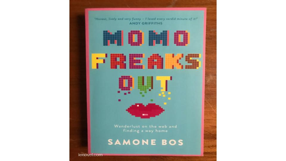 MOMO FREAKS OUT โดย Samone Bos เป็นตัวแทนของช่วงเวลา วัฒนธรรมย่อย และเรื่องราวไร้สาระมากมายในทศวรรษที่ดูเหมือนทั้งใหม่และห่างไกล