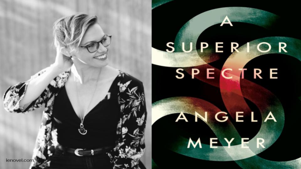 A Superior Spectre โดย Angela Meyer หนังระทึกขวัญแนวดิสโทเปียแบบโกธิก Superior Spectreเป็นนวนิยายเปิดตัวที่ประสบความสำเร็จอย่างสูงเกี่ยวกับความสามารถในการอยากรู้อยากเห็นของเราและสิทธิ์ที่เป็นอันตรายของเราในเรื่องนี้