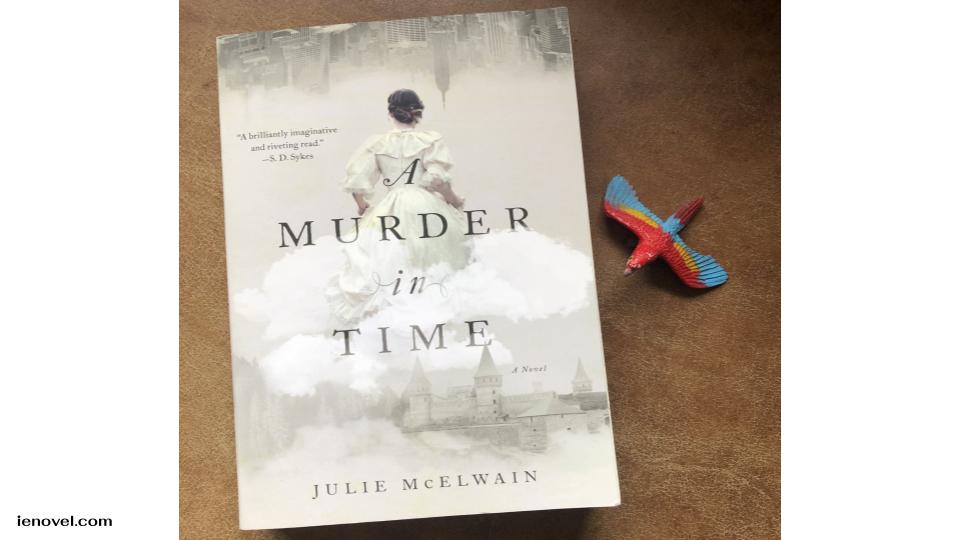 A Murder in Time เป็นหนังสือเรื่องแรกในซีรีส์ Kendra Donovan Mysteries ของ Julie McElwain ซึ่งเป็นหนังสือที่สร้างกระแสฮือฮาในวงการก่อนวางจำหน่ายอย่างมาก